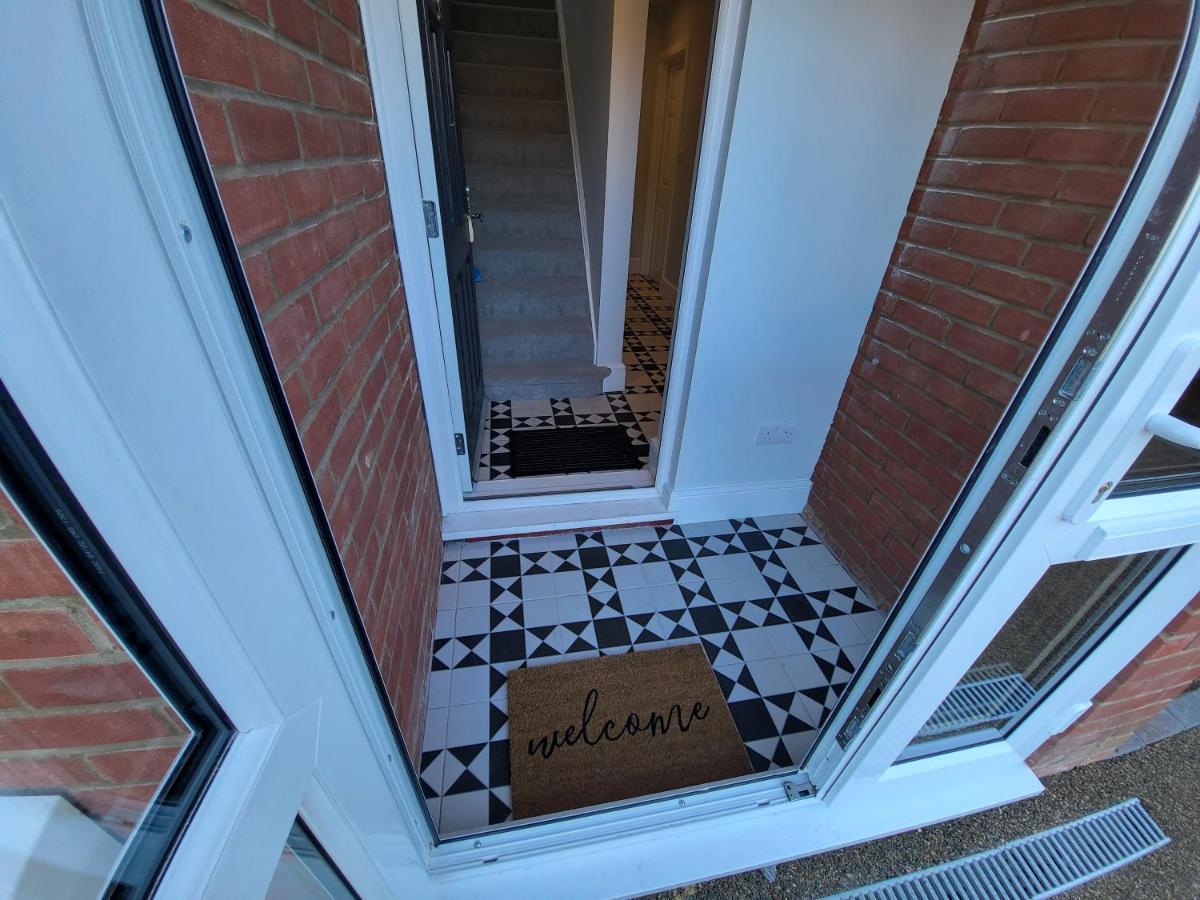 High Spec Large 6 Bedroom House! Kingston upon Thames  Extérieur photo