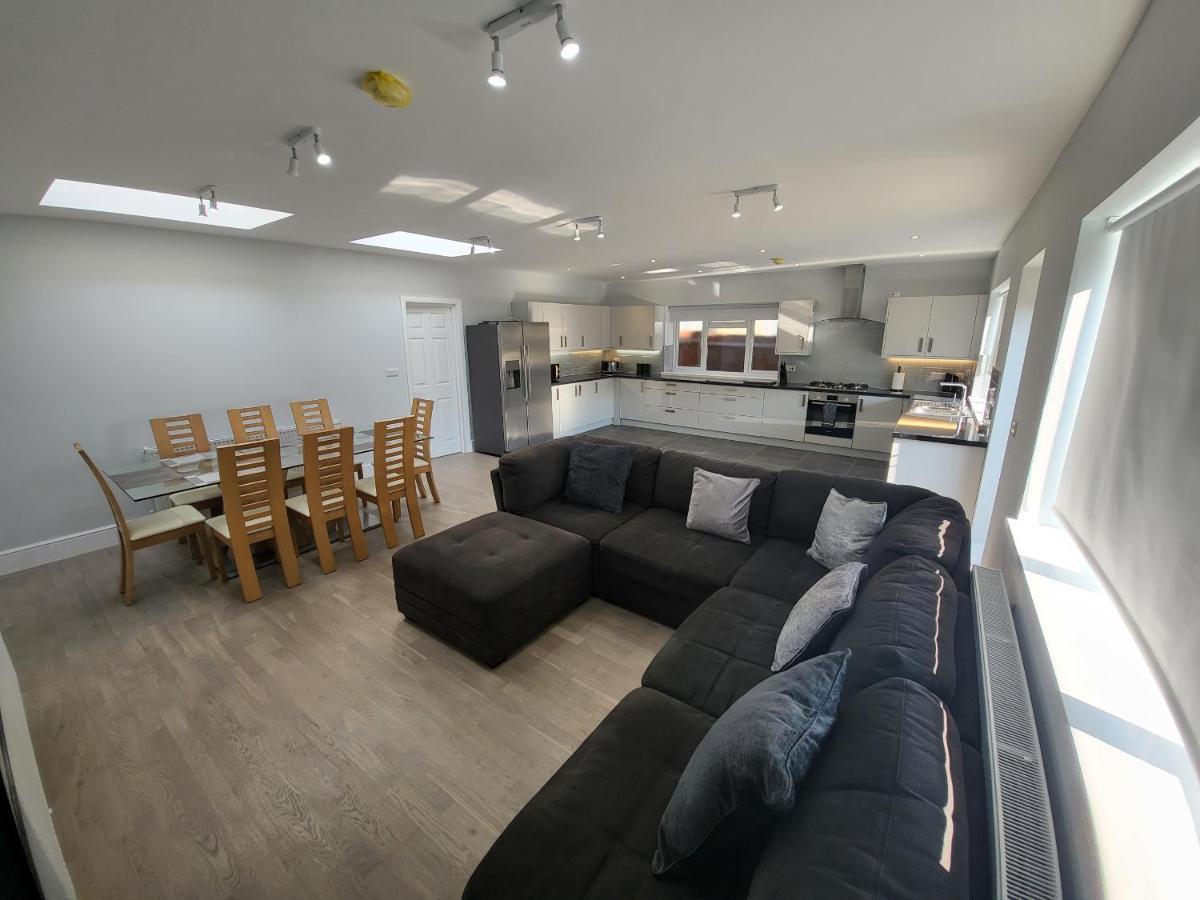 High Spec Large 6 Bedroom House! Kingston upon Thames  Extérieur photo